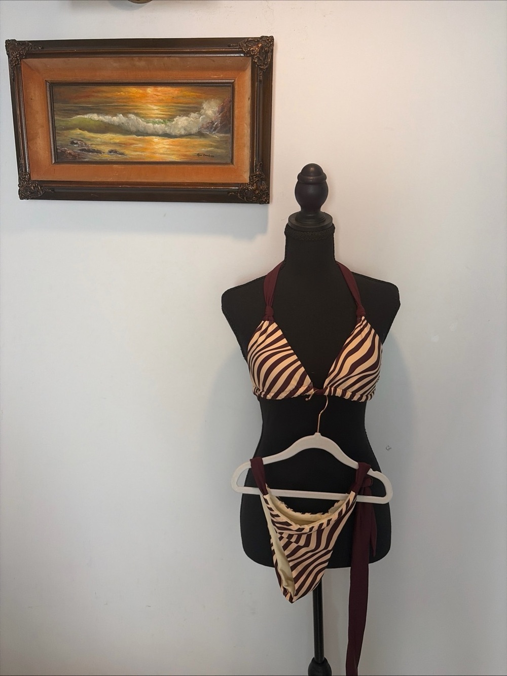 White Fox Two Peice Bikini Swimwear Zebra Wave Print  Beach Resort Bathing suit